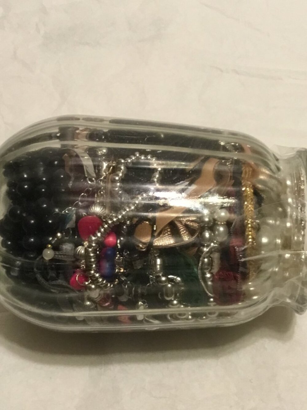 Large and heavy vase filled with lots of good, wearable or resaleable jewelry - Picture 11 of 16